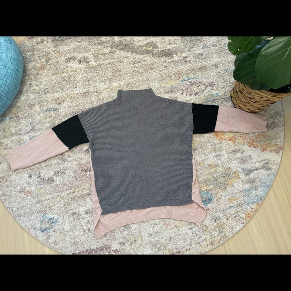 Colorblock mock neck sweater - Picture 1 of 7